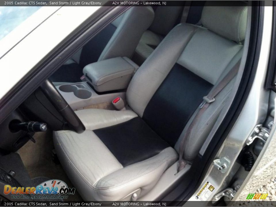 2005 Cadillac CTS Sedan Sand Storm / Light Gray/Ebony Photo #19