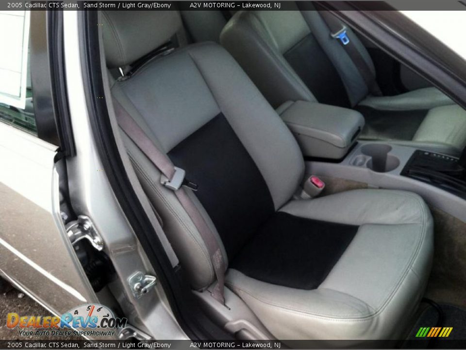 2005 Cadillac CTS Sedan Sand Storm / Light Gray/Ebony Photo #22