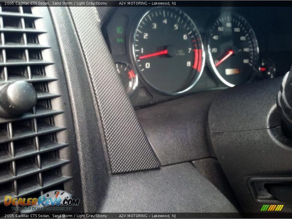 2005 Cadillac CTS Sedan Sand Storm / Light Gray/Ebony Photo #26