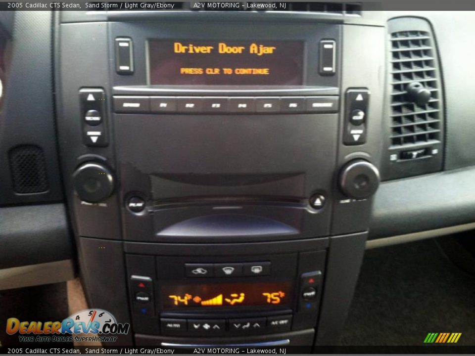 2005 Cadillac CTS Sedan Sand Storm / Light Gray/Ebony Photo #29