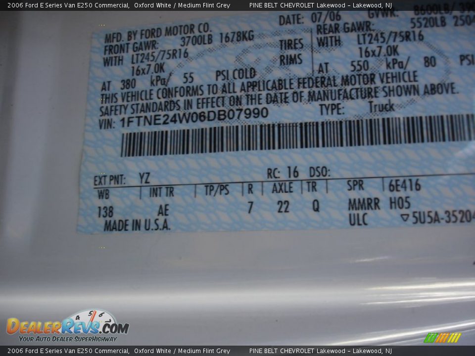 2006 Ford E Series Van E250 Commercial Oxford White / Medium Flint Grey Photo #13