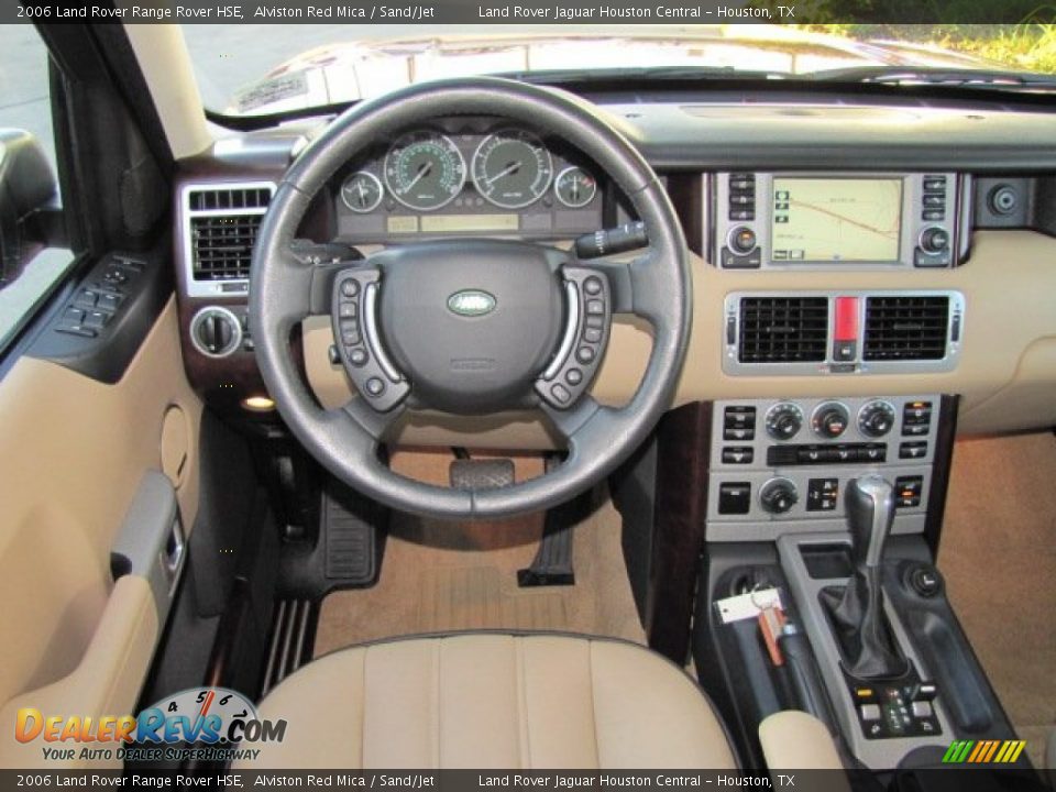Dashboard of 2006 Land Rover Range Rover HSE Photo #13