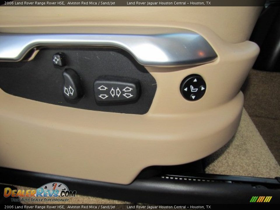 Controls of 2006 Land Rover Range Rover HSE Photo #22