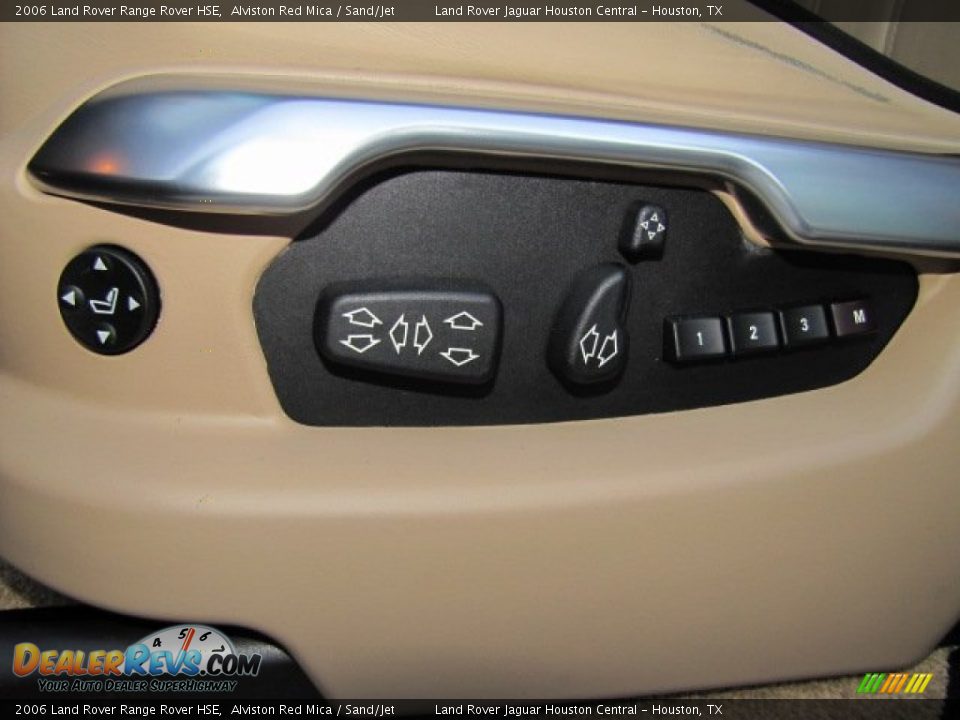 Controls of 2006 Land Rover Range Rover HSE Photo #33