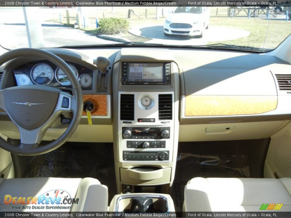 2008 Chrysler Town & Country Limited Clearwater Blue Pearlcoat / Medium Pebble Beige/Cream Photo #23