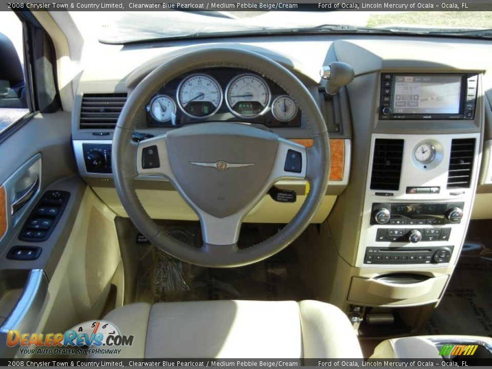 2008 Chrysler Town & Country Limited Clearwater Blue Pearlcoat / Medium Pebble Beige/Cream Photo #24