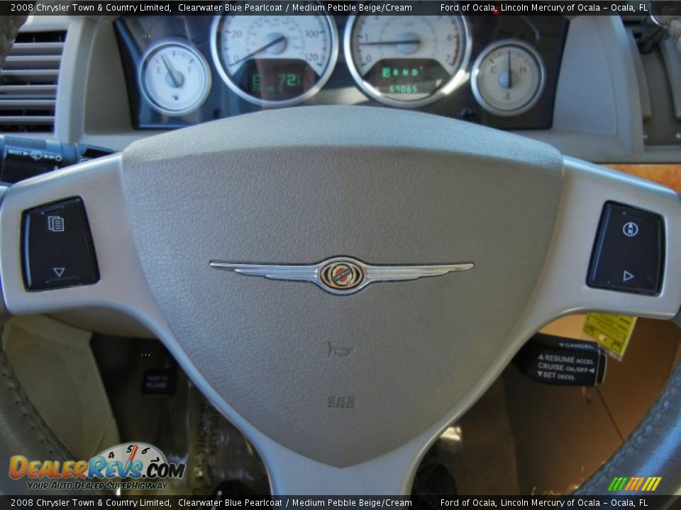 2008 Chrysler Town & Country Limited Clearwater Blue Pearlcoat / Medium Pebble Beige/Cream Photo #29