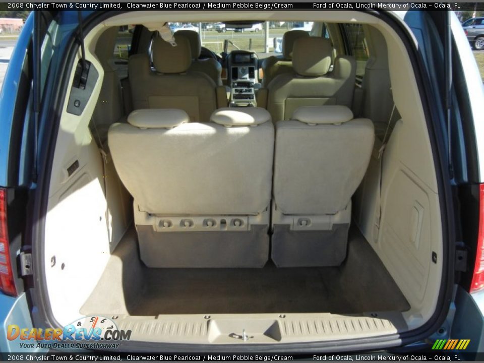 2008 Chrysler Town & Country Limited Clearwater Blue Pearlcoat / Medium Pebble Beige/Cream Photo #31