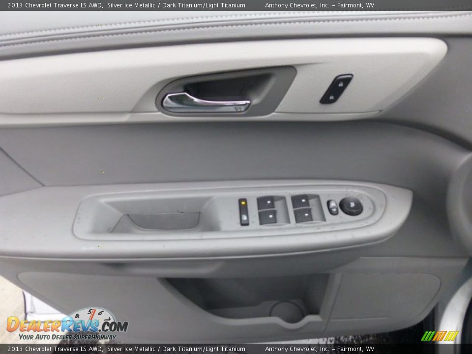 Door Panel of 2013 Chevrolet Traverse LS AWD Photo #16