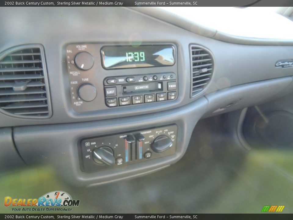 2002 Buick Century Custom Sterling Silver Metallic / Medium Gray Photo #19