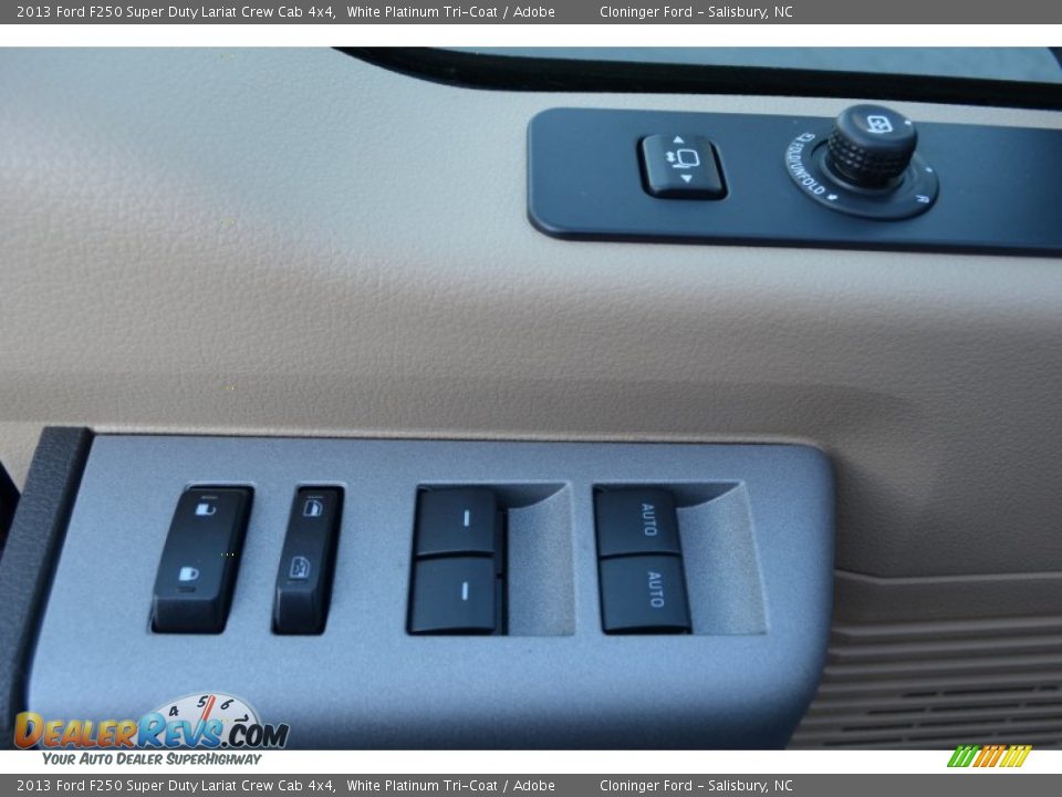 Controls of 2013 Ford F250 Super Duty Lariat Crew Cab 4x4 Photo #9