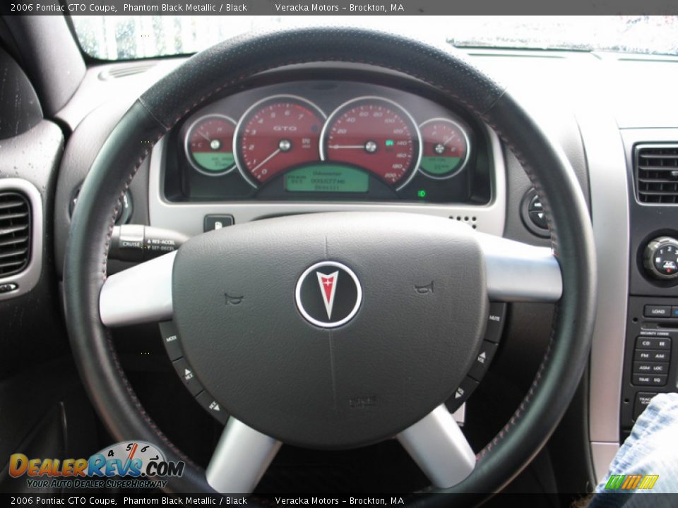 2006 Pontiac GTO Coupe Steering Wheel Photo #17