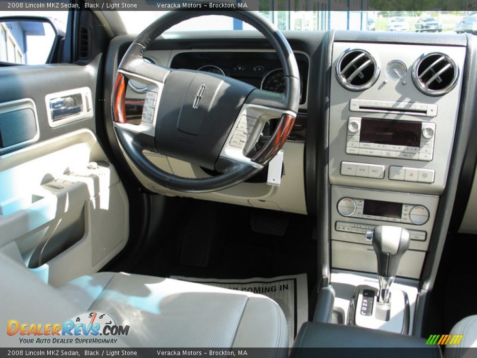 Dashboard of 2008 Lincoln MKZ Sedan Photo #19