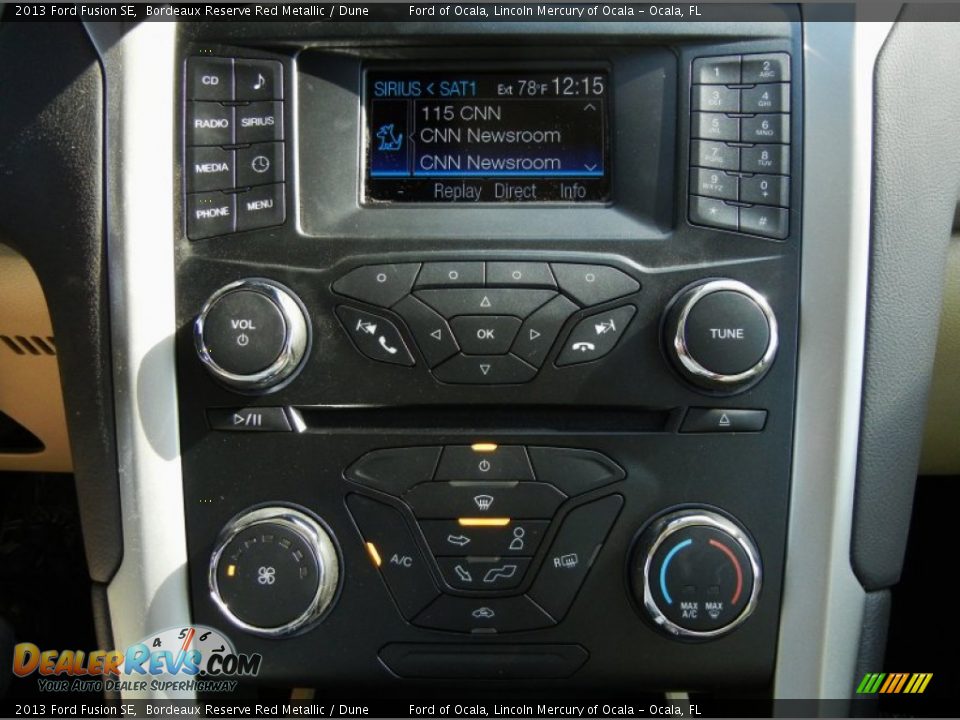 Controls of 2013 Ford Fusion SE Photo #9