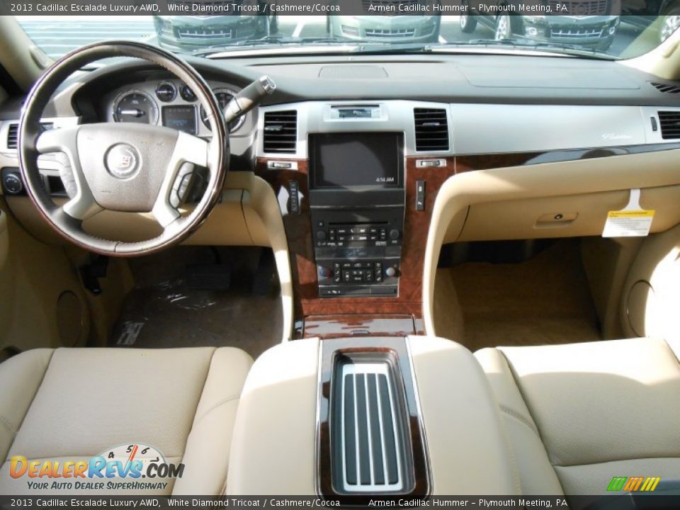 2013 Cadillac Escalade Luxury AWD White Diamond Tricoat / Cashmere/Cocoa Photo #11