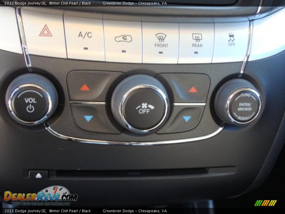 2013 Dodge Journey SE Winter Chill Pearl / Black Photo #10