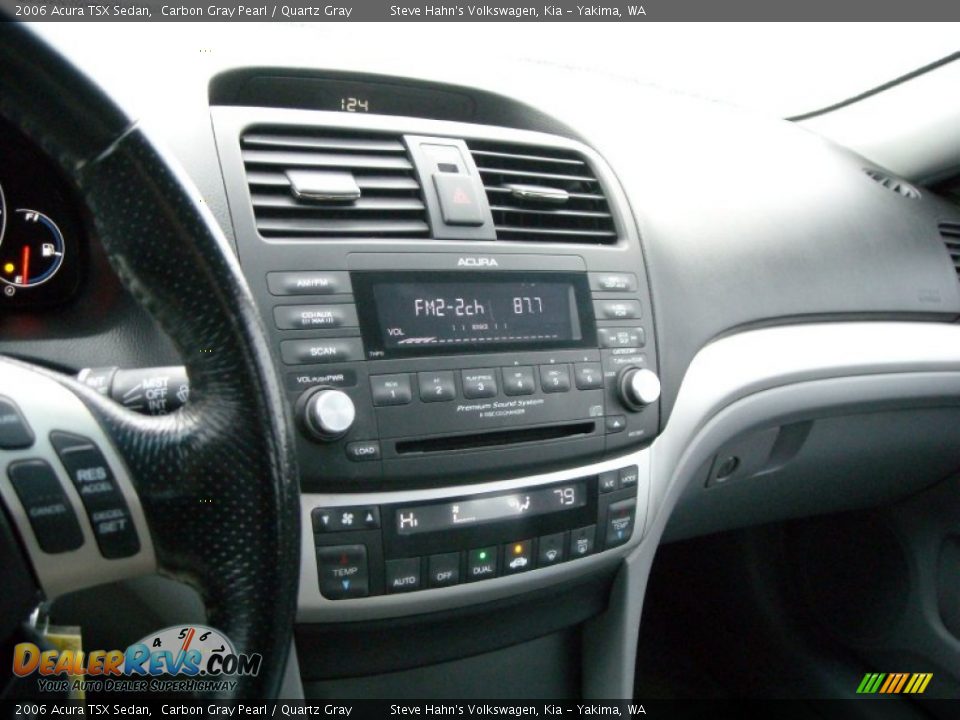 Controls of 2006 Acura TSX Sedan Photo #18