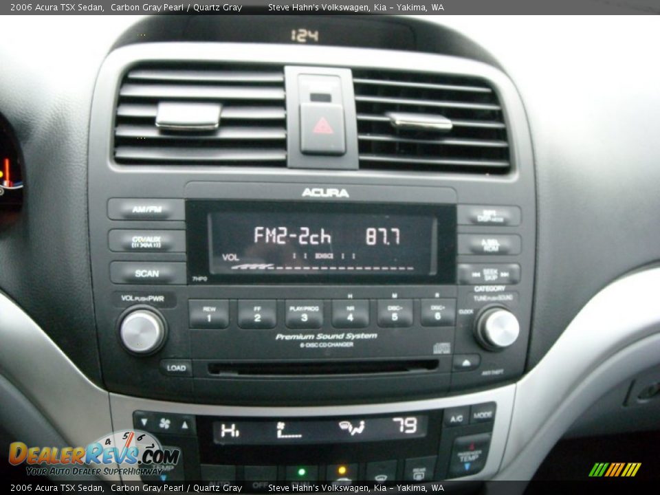 Controls of 2006 Acura TSX Sedan Photo #19