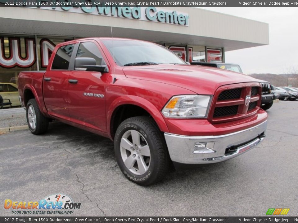 Front 3/4 View of 2012 Dodge Ram 1500 Outdoorsman Crew Cab 4x4 Photo #4