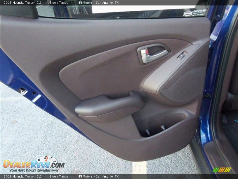 2013 Hyundai Tucson GLS Iris Blue / Taupe Photo #11