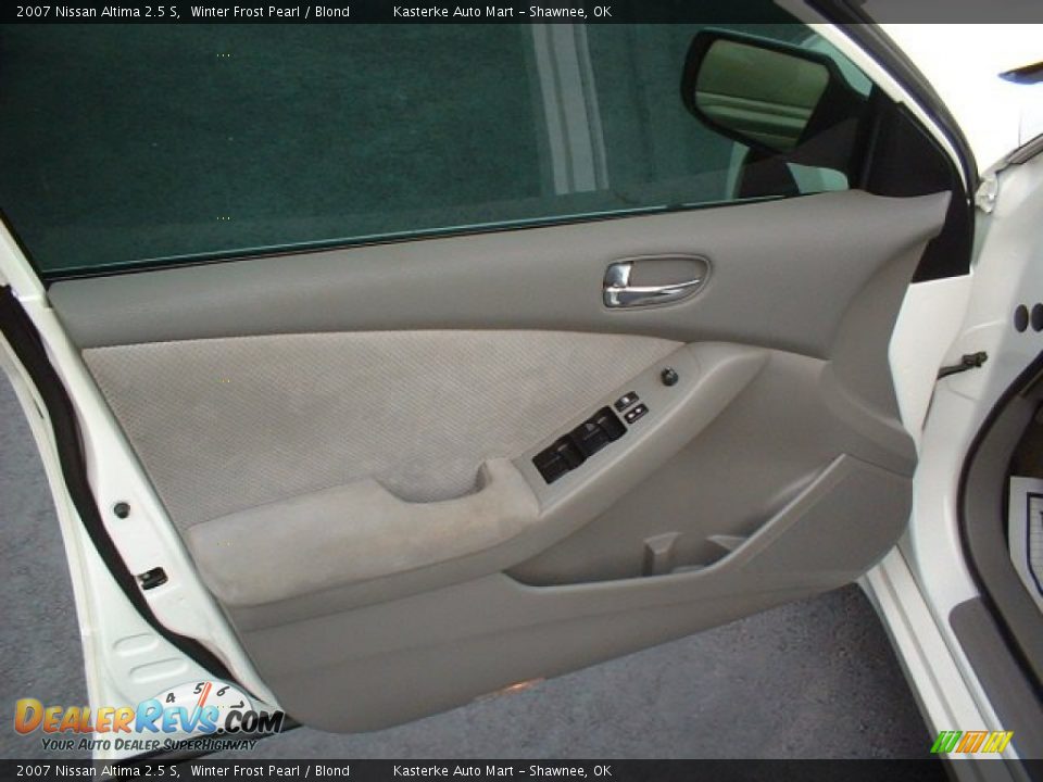 2007 Nissan Altima 2.5 S Winter Frost Pearl / Blond Photo #9