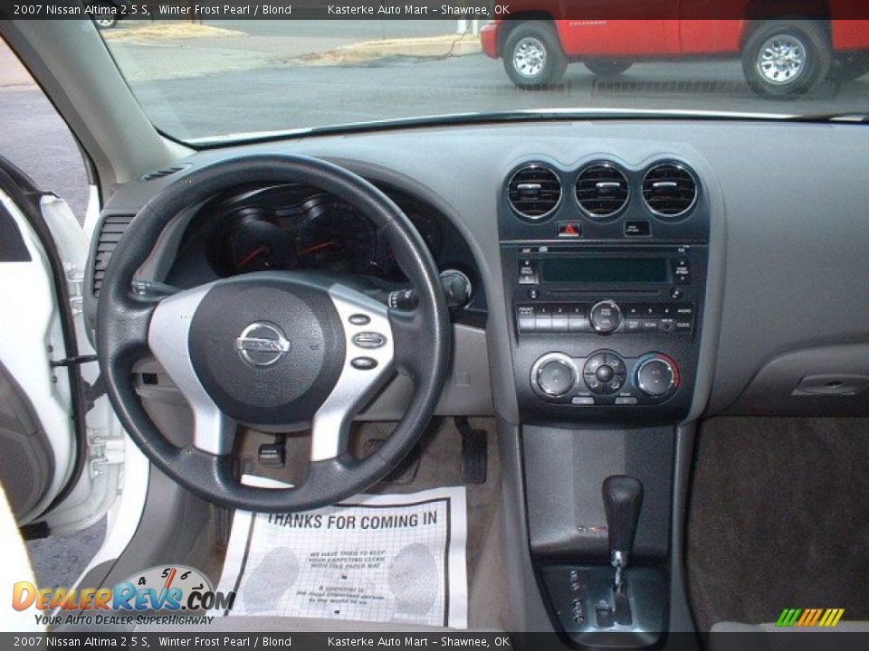 2007 Nissan Altima 2.5 S Winter Frost Pearl / Blond Photo #11