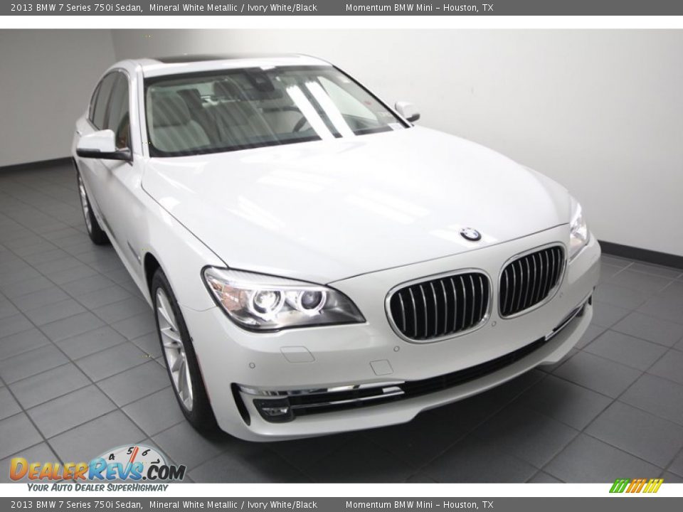 2013 BMW 7 Series 750i Sedan Mineral White Metallic / Ivory White/Black Photo #5