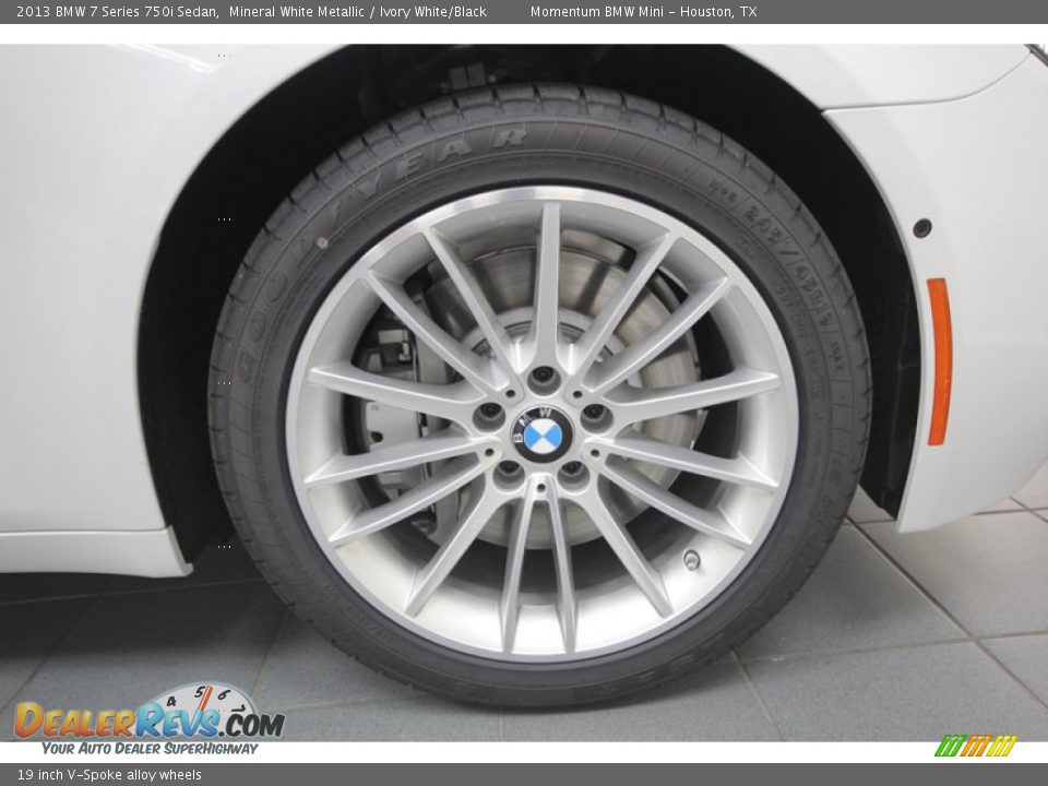 19 inch V-Spoke alloy wheels - 2013 BMW 7 Series