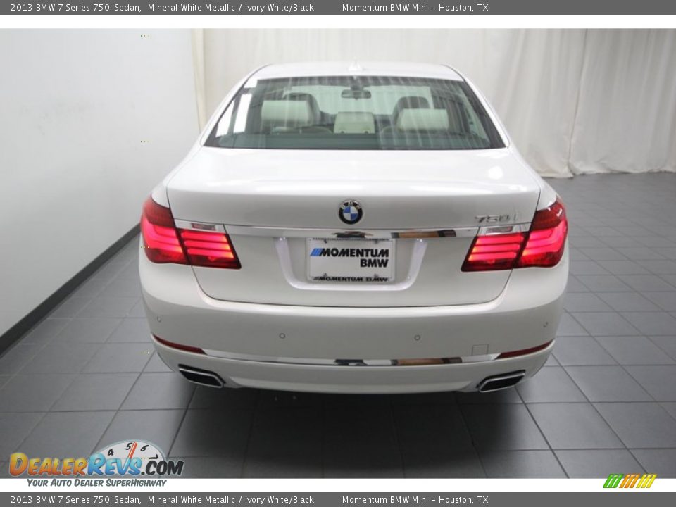 2013 BMW 7 Series 750i Sedan Mineral White Metallic / Ivory White/Black Photo #9