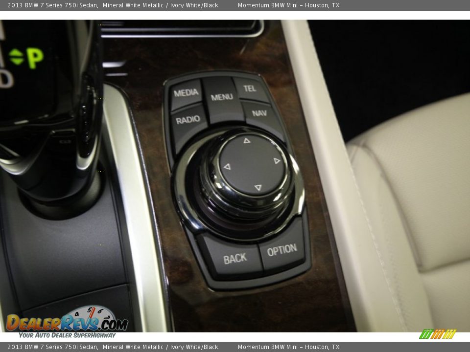 Controls of 2013 BMW 7 Series 750i Sedan Photo #19