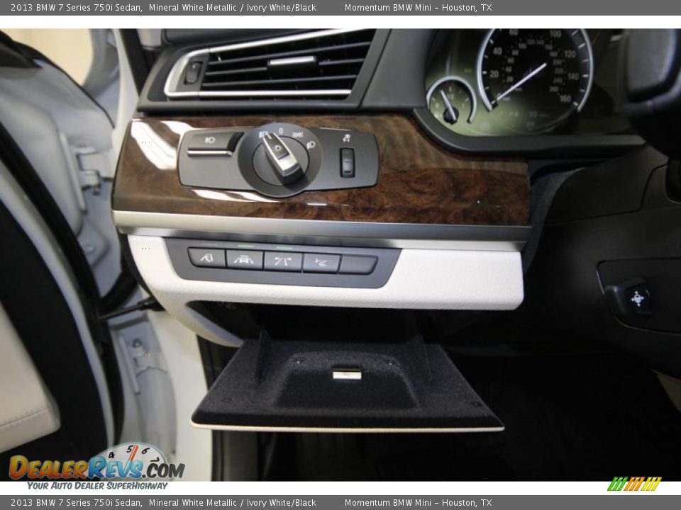 Controls of 2013 BMW 7 Series 750i Sedan Photo #24