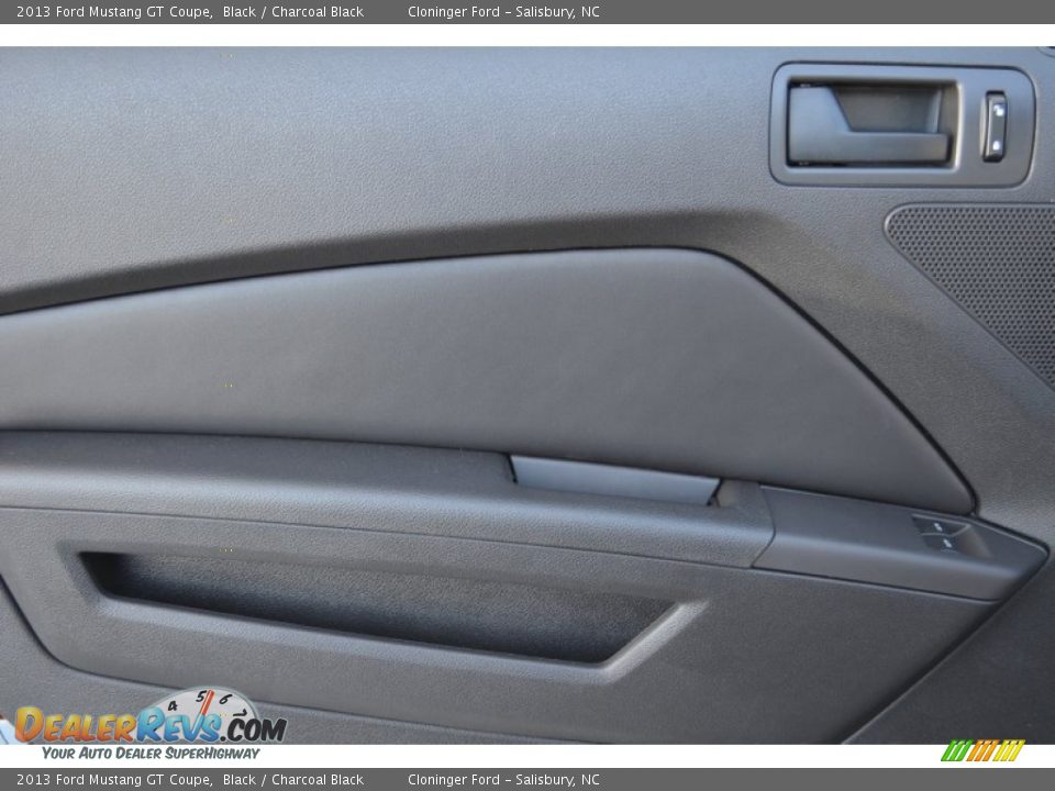 2013 Ford Mustang GT Coupe Black / Charcoal Black Photo #8