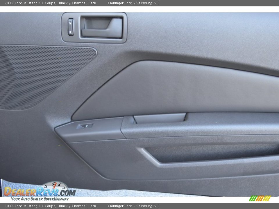 2013 Ford Mustang GT Coupe Black / Charcoal Black Photo #16