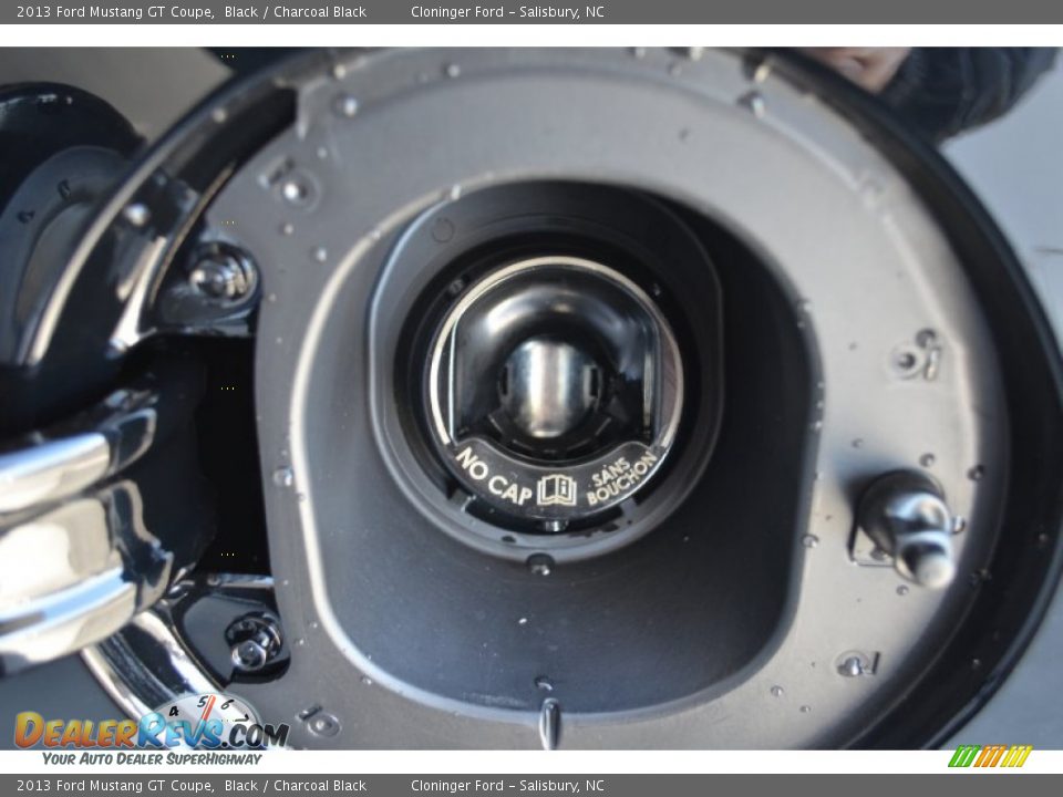 2013 Ford Mustang GT Coupe Black / Charcoal Black Photo #20