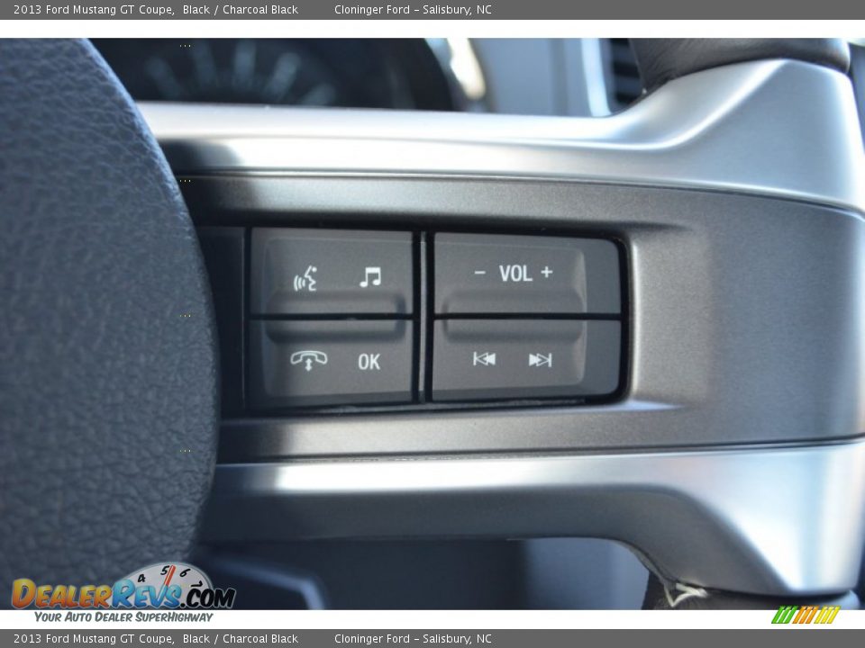 2013 Ford Mustang GT Coupe Black / Charcoal Black Photo #24