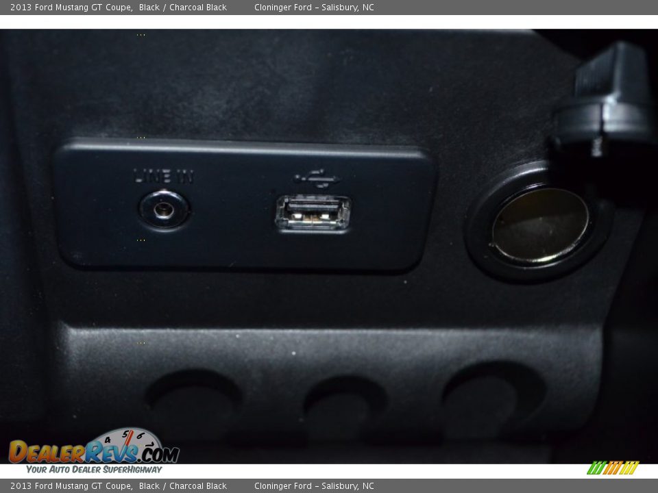 2013 Ford Mustang GT Coupe Black / Charcoal Black Photo #29