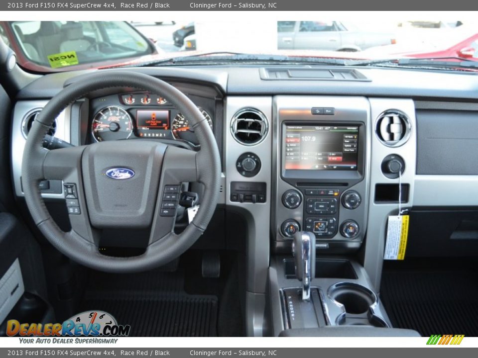Dashboard of 2013 Ford F150 FX4 SuperCrew 4x4 Photo #28