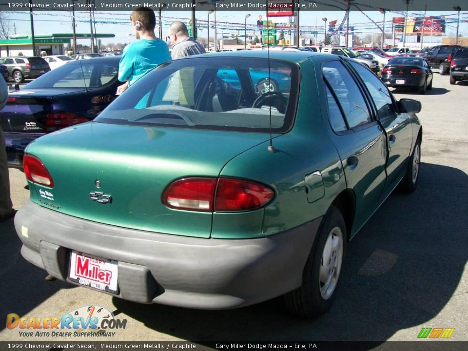 1999 Chevrolet Cavalier Sedan Medium Green Metallic / Graphite Photo #5