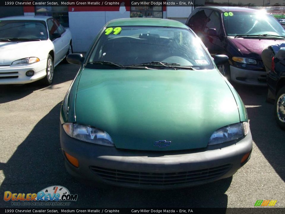 1999 Chevrolet Cavalier Sedan Medium Green Metallic / Graphite Photo #8