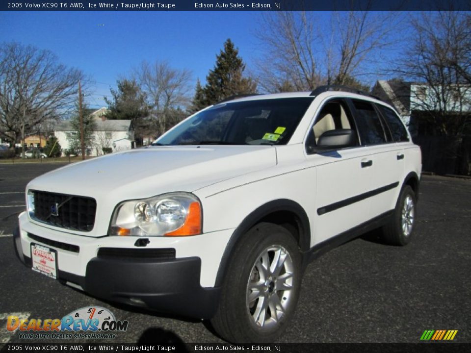 2005 Volvo XC90 T6 AWD Ice White / Taupe/Light Taupe Photo #2