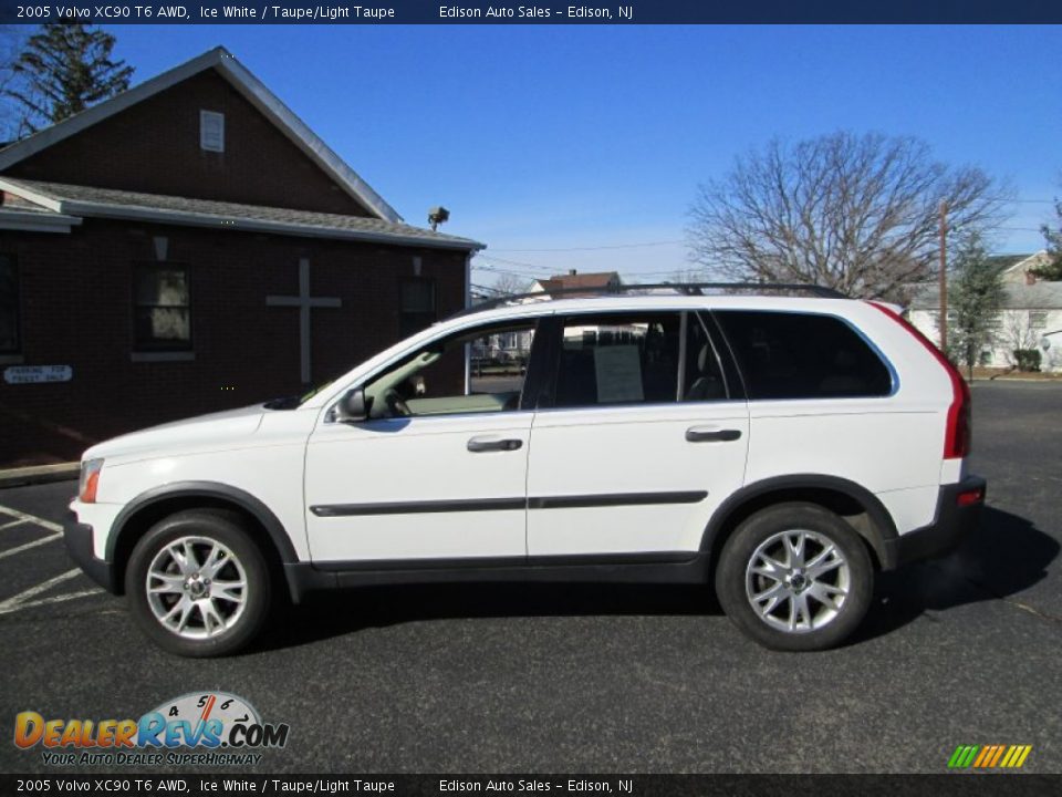 2005 Volvo XC90 T6 AWD Ice White / Taupe/Light Taupe Photo #3