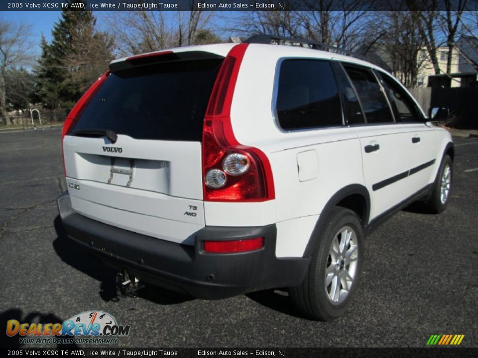 2005 Volvo XC90 T6 AWD Ice White / Taupe/Light Taupe Photo #7