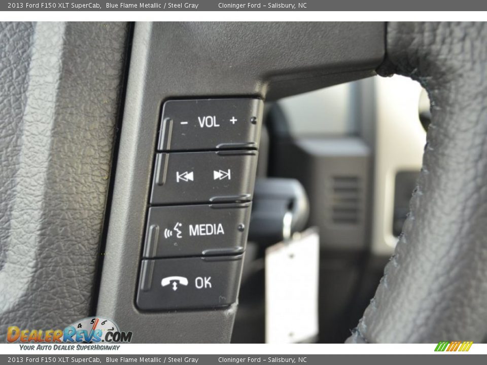 2013 Ford F150 XLT SuperCab Blue Flame Metallic / Steel Gray Photo #31