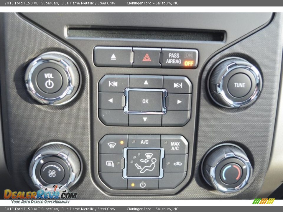 Controls of 2013 Ford F150 XLT SuperCab Photo #35