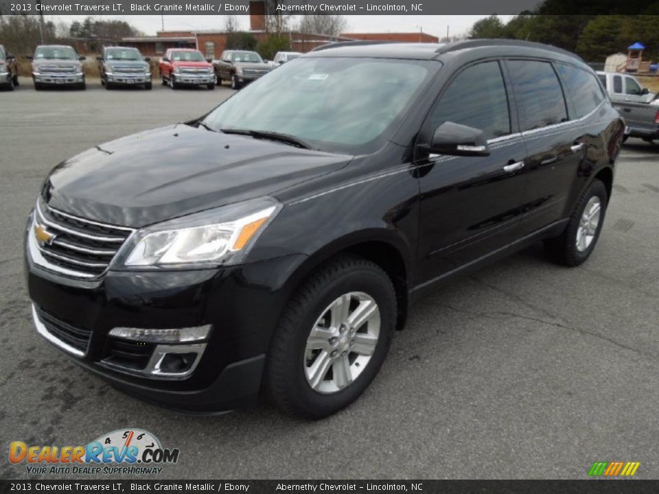 Front 3/4 View of 2013 Chevrolet Traverse LT Photo #2