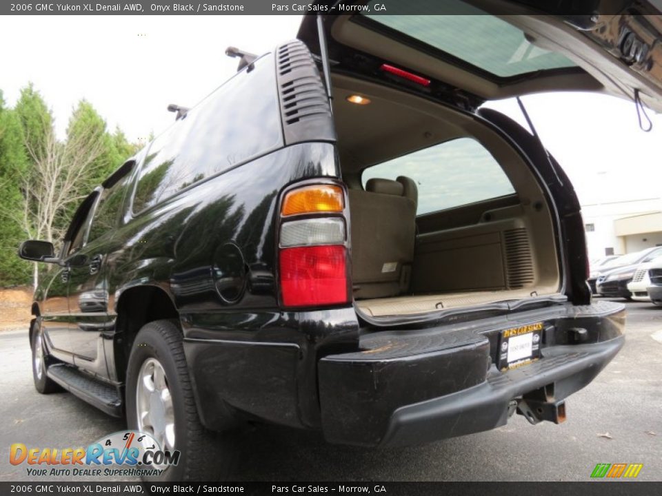 2006 GMC Yukon XL Denali AWD Onyx Black / Sandstone Photo #11