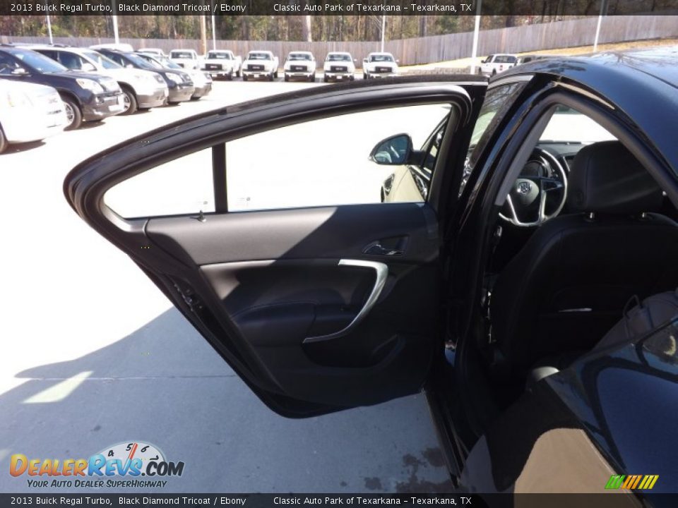 2013 Buick Regal Turbo Black Diamond Tricoat / Ebony Photo #17