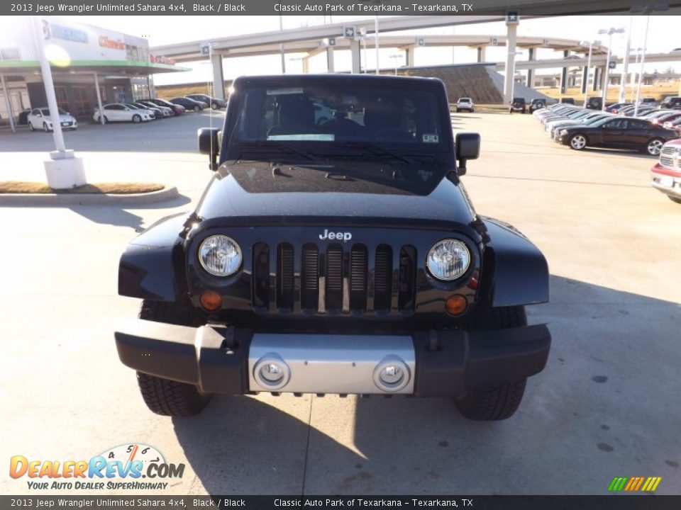2013 Jeep Wrangler Unlimited Sahara 4x4 Black / Black Photo #8