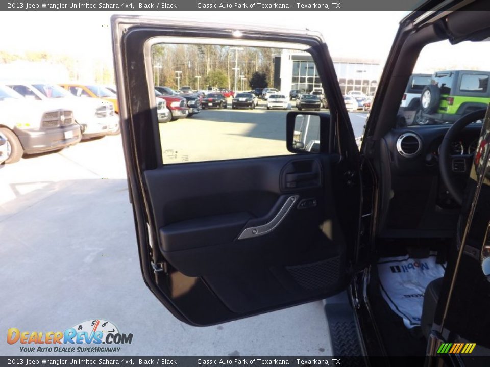 2013 Jeep Wrangler Unlimited Sahara 4x4 Black / Black Photo #13
