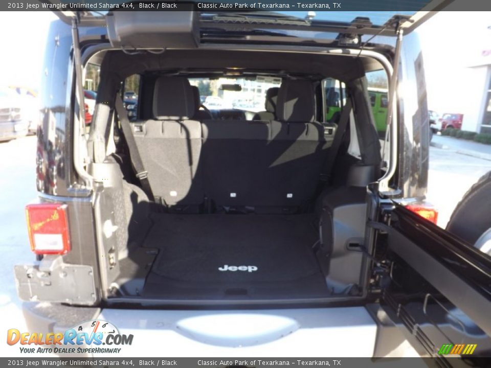 2013 Jeep Wrangler Unlimited Sahara 4x4 Black / Black Photo #15